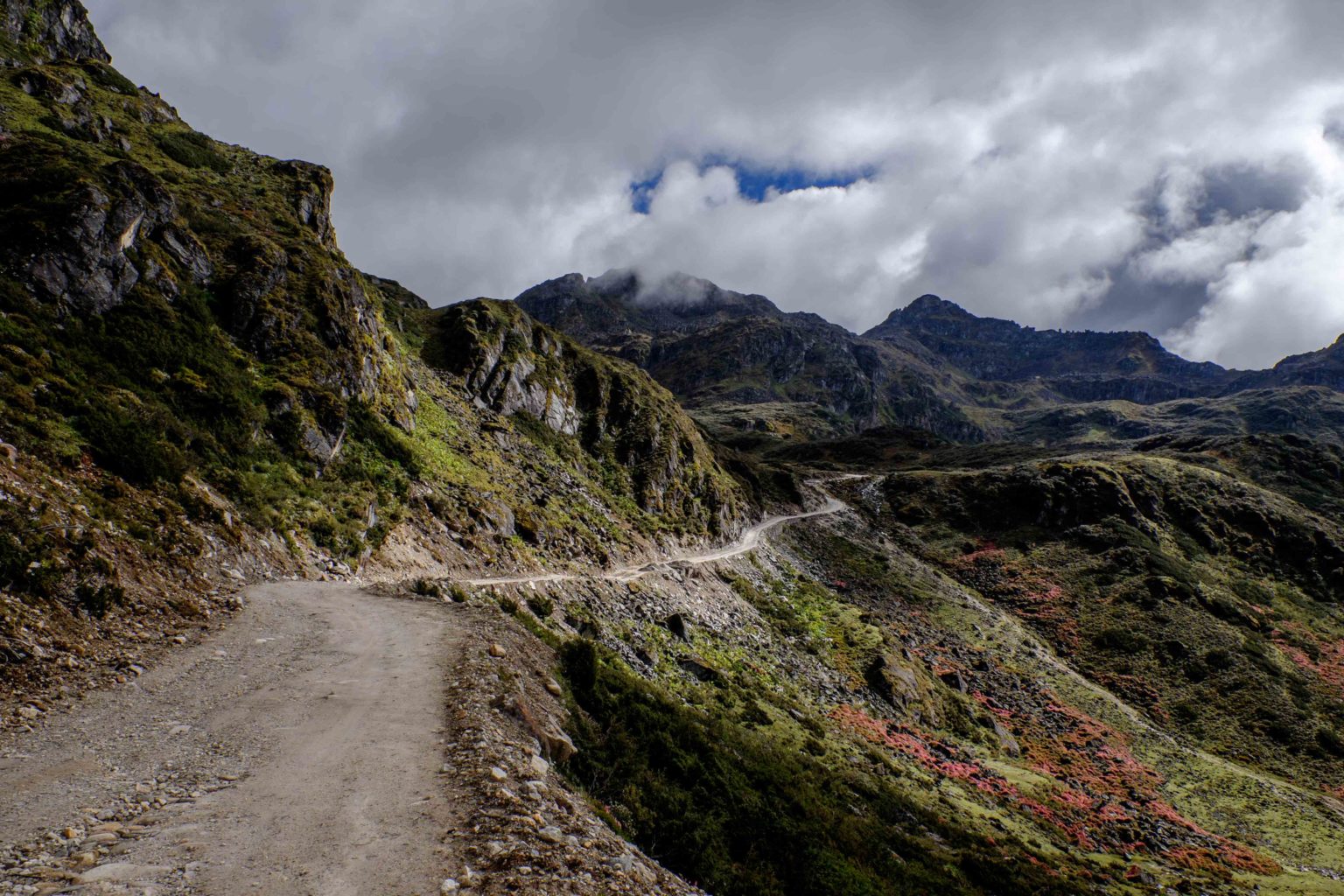 Bum la pass road