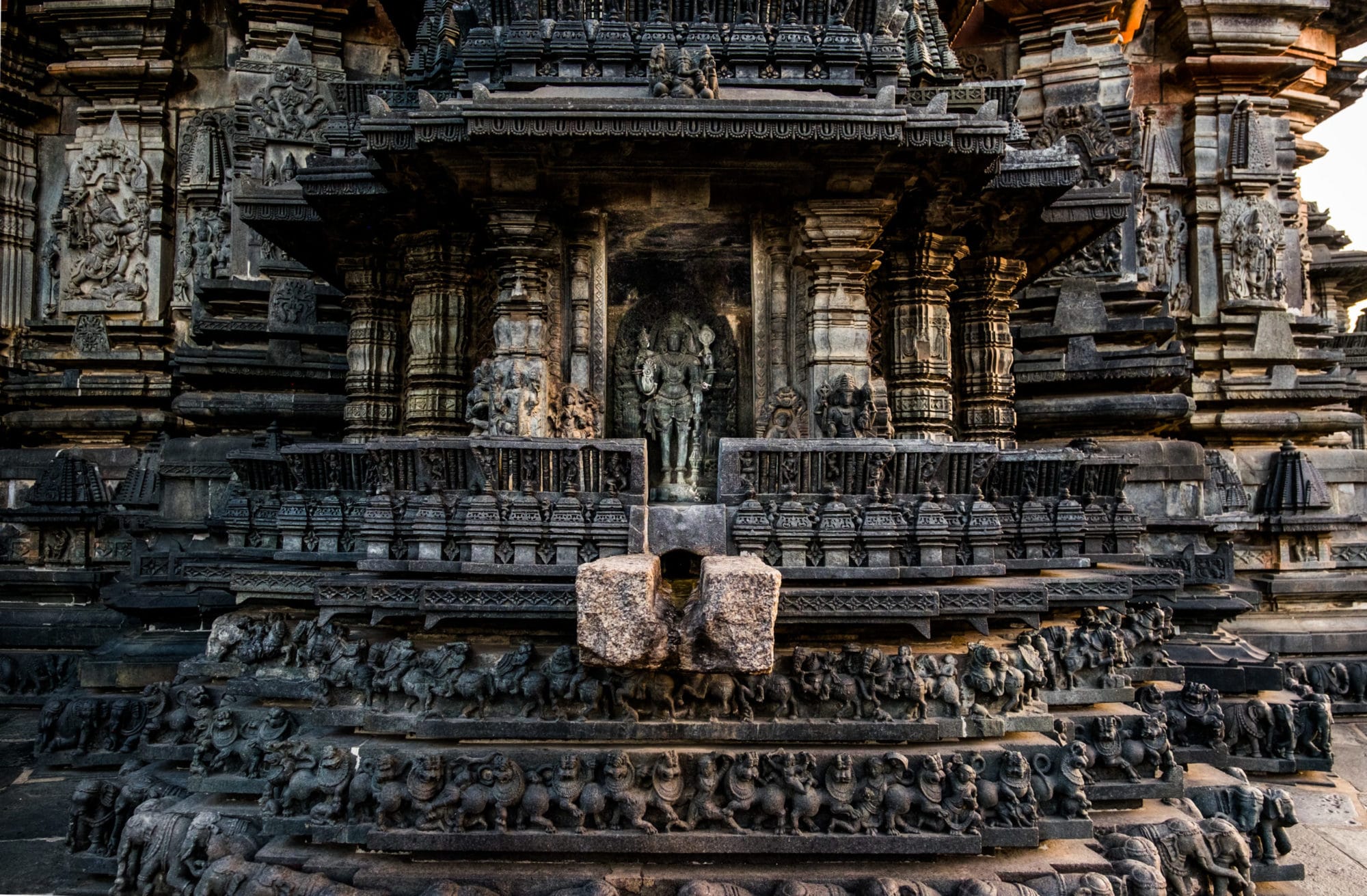 chennakesava-temple-hoysala-belur-karnataka