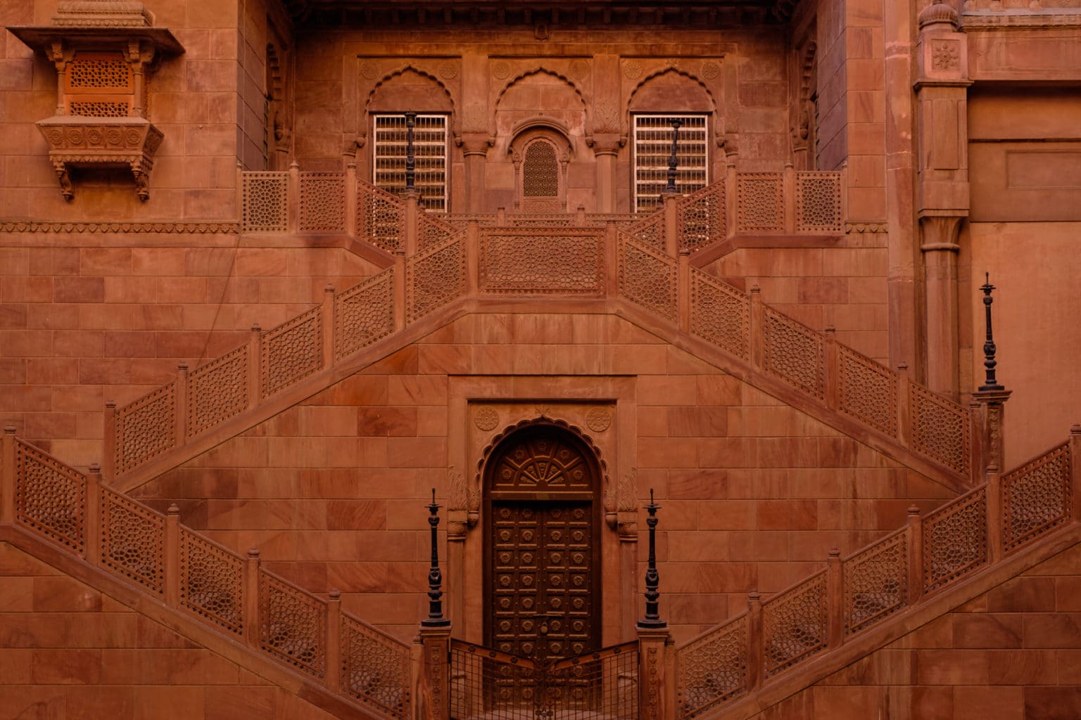 Bikaner's Junaghad Fort looks best in the early mornings and late evenings when the red sandstone positively glows.